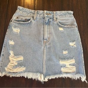 CARMAR distressed denim light wash skirt - size 26